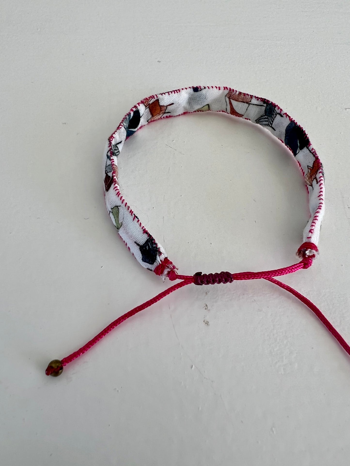 Bracciale - Tessuto regolabile con stampa Ombreloni GV ricamata rosa